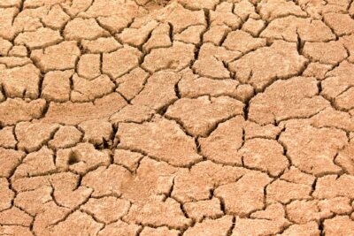 Sécheresse des sols historique : quand la pluie va-t-elle revenir en France ?